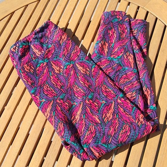 NWT Ladies leggings size small and medium - Picture 1 of 4